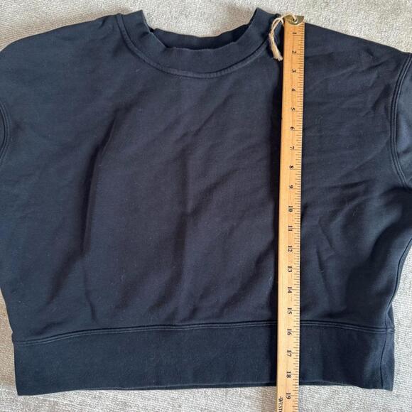 Lululemon Perfectly Oversized Cropped Crew
French Terry - Picture 10 of 12